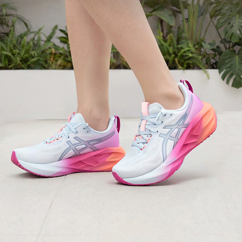 Women Shoes Hong Kong - Asics Damskie NOVABLAST 5 Białe Gradientowe