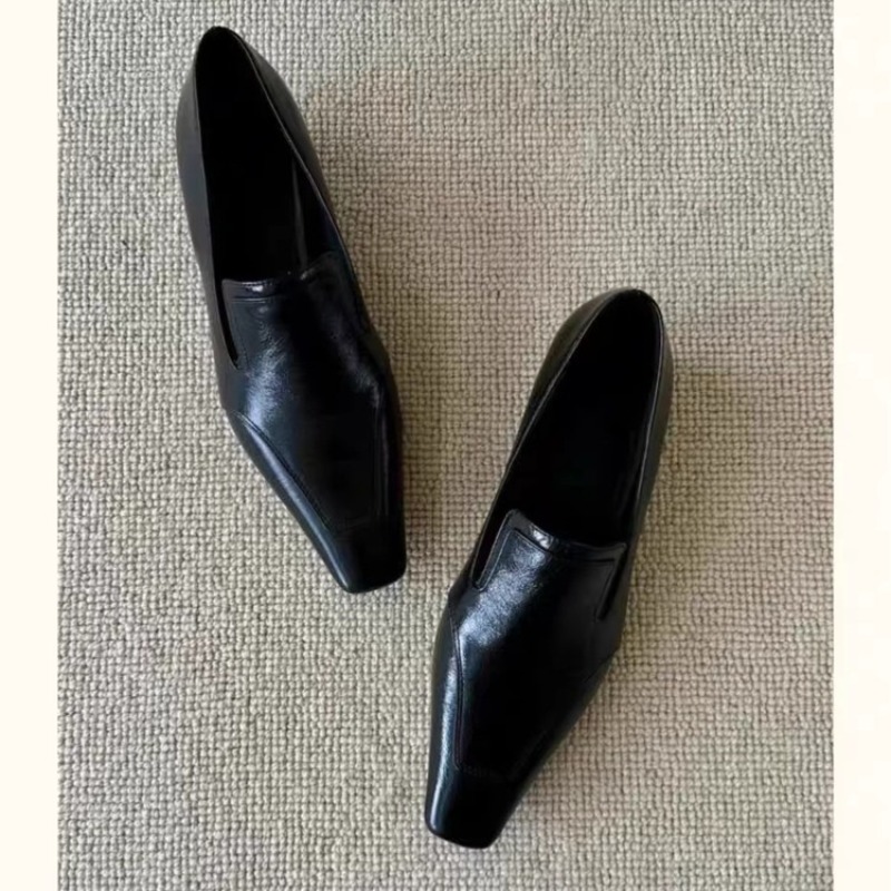 Women Shoes Heels - Retro Kwadratowe Czółenka z Głębokim Wycięciem,