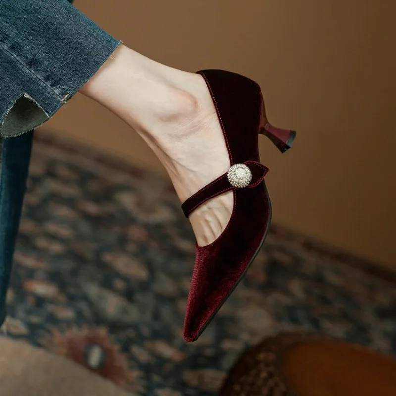 Czerwone szpilki Mary Jane z o – Women Shoes Heels recenzja i cena