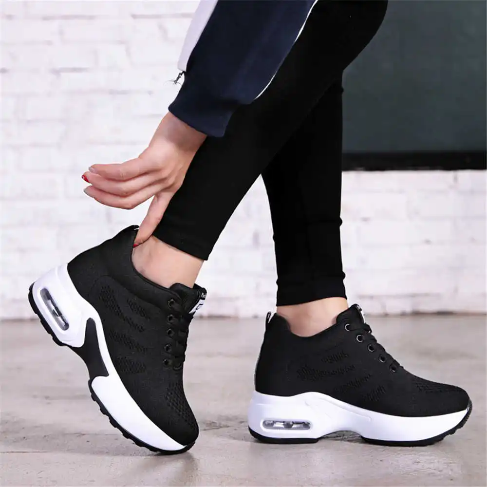 Buty damskie: sneakersy, mokas – Women Shoes Types recenzja i cena