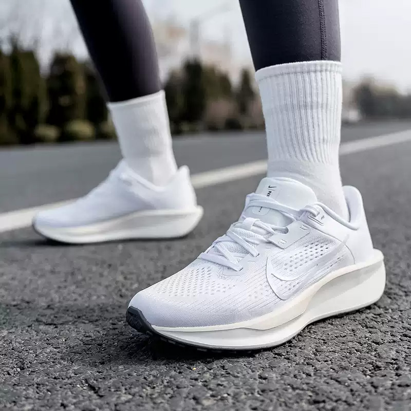 Damskie buty NIKE QEST 6 Mesh  – Women Shoes Hong Kong recenzja i cena